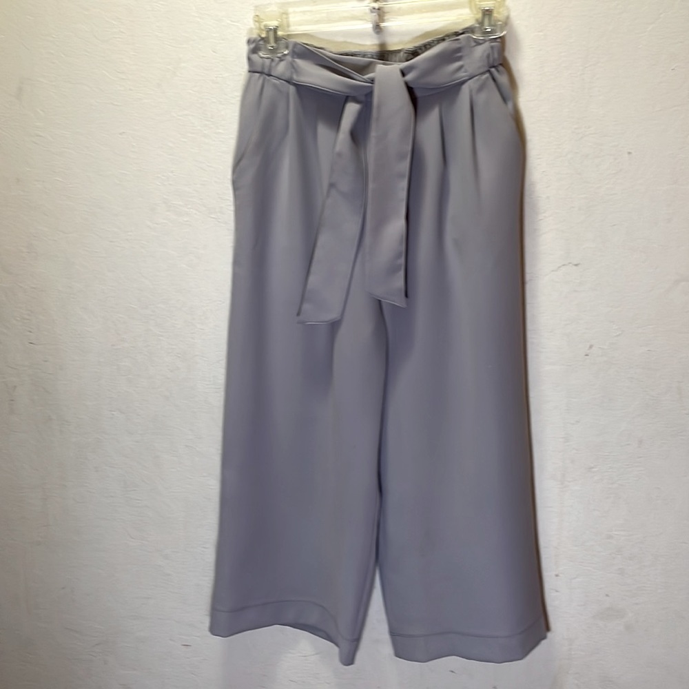 Lululemon Noir Crop Silverscreen Size 4